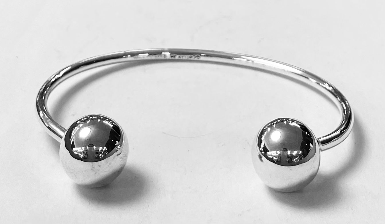 Sello de ley en el interior del brazalete optima en plata ley 925