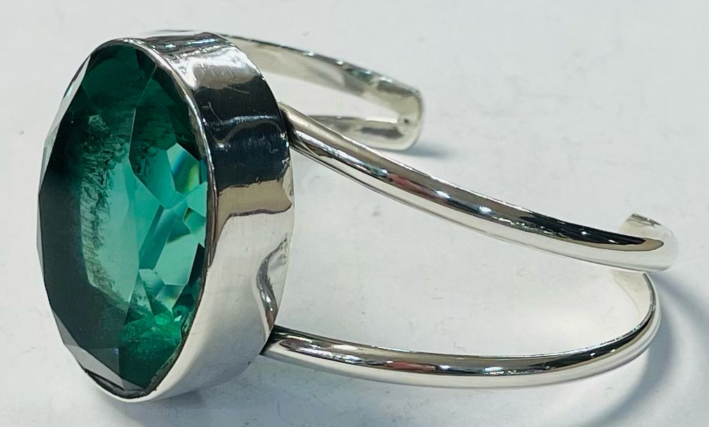 Brazalete con Circonia en Plata Ley 925, vista frontal