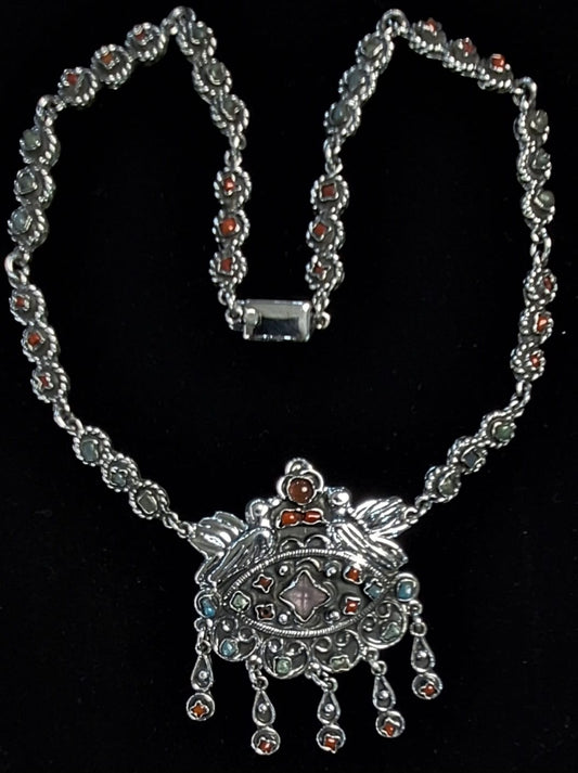 Sello de ley en el interior del collar vintage con incrustaciones de piedra en plata ley 925