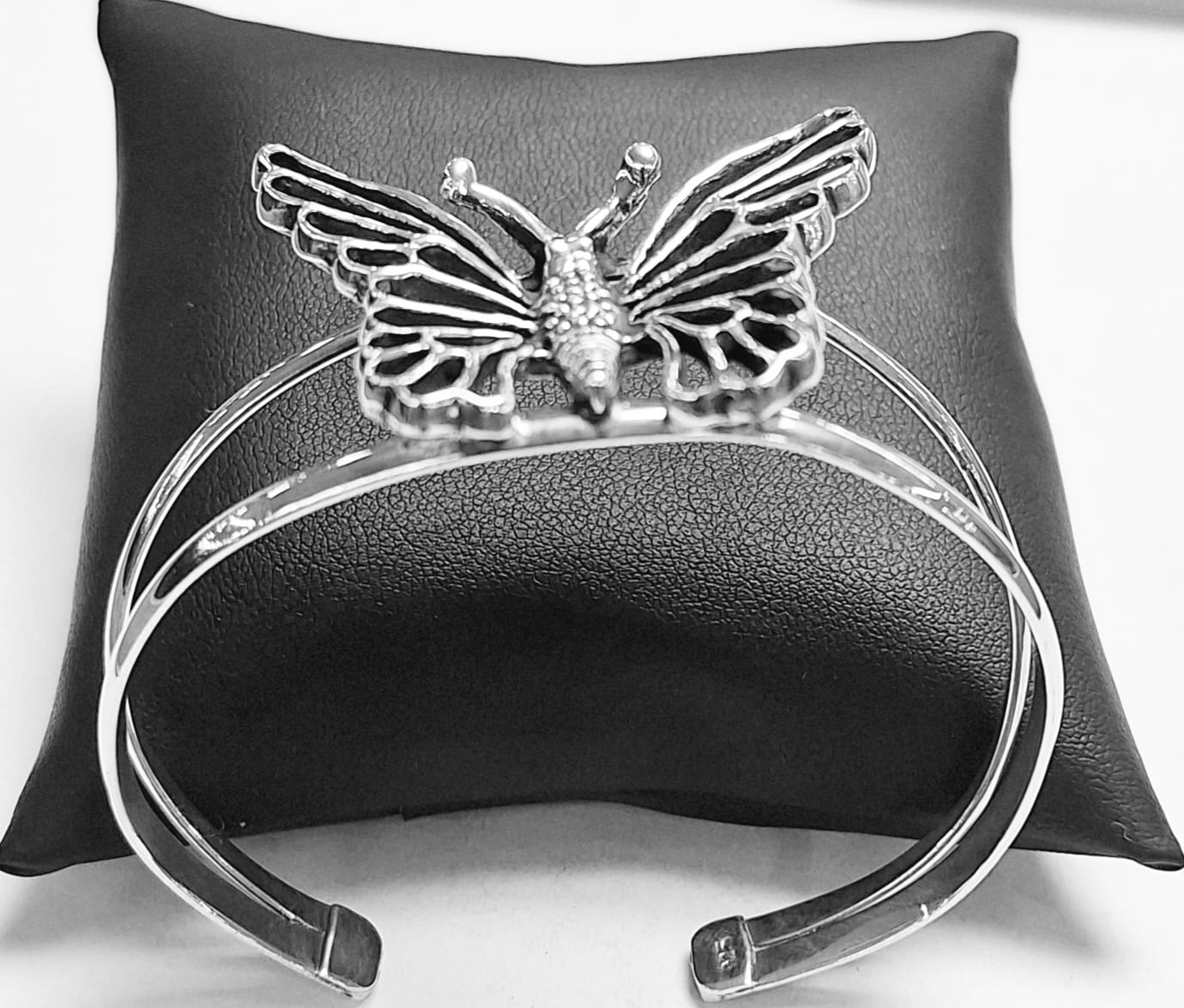 Brazalete Mariposa en Plata Ley 925, sello de autenticidad Plata Ley .925