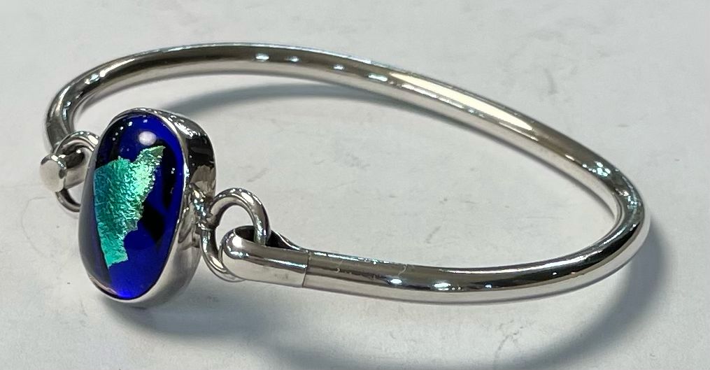 Brazalete con Dicroico en Plata Ley 925, vista frontal
