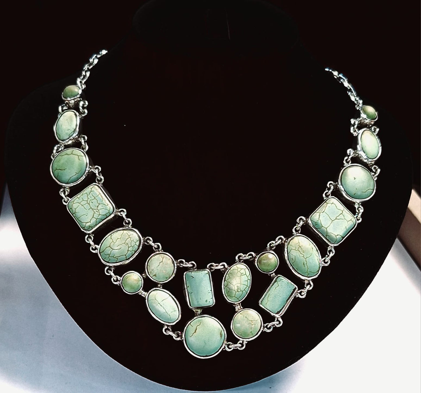 Collar con Incrustaciones de Turquesa Plata Ley 925, sello de autenticidad Plata Ley .925