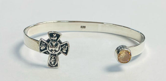 Sello de ley en el interior del brazalete en plata ley 925