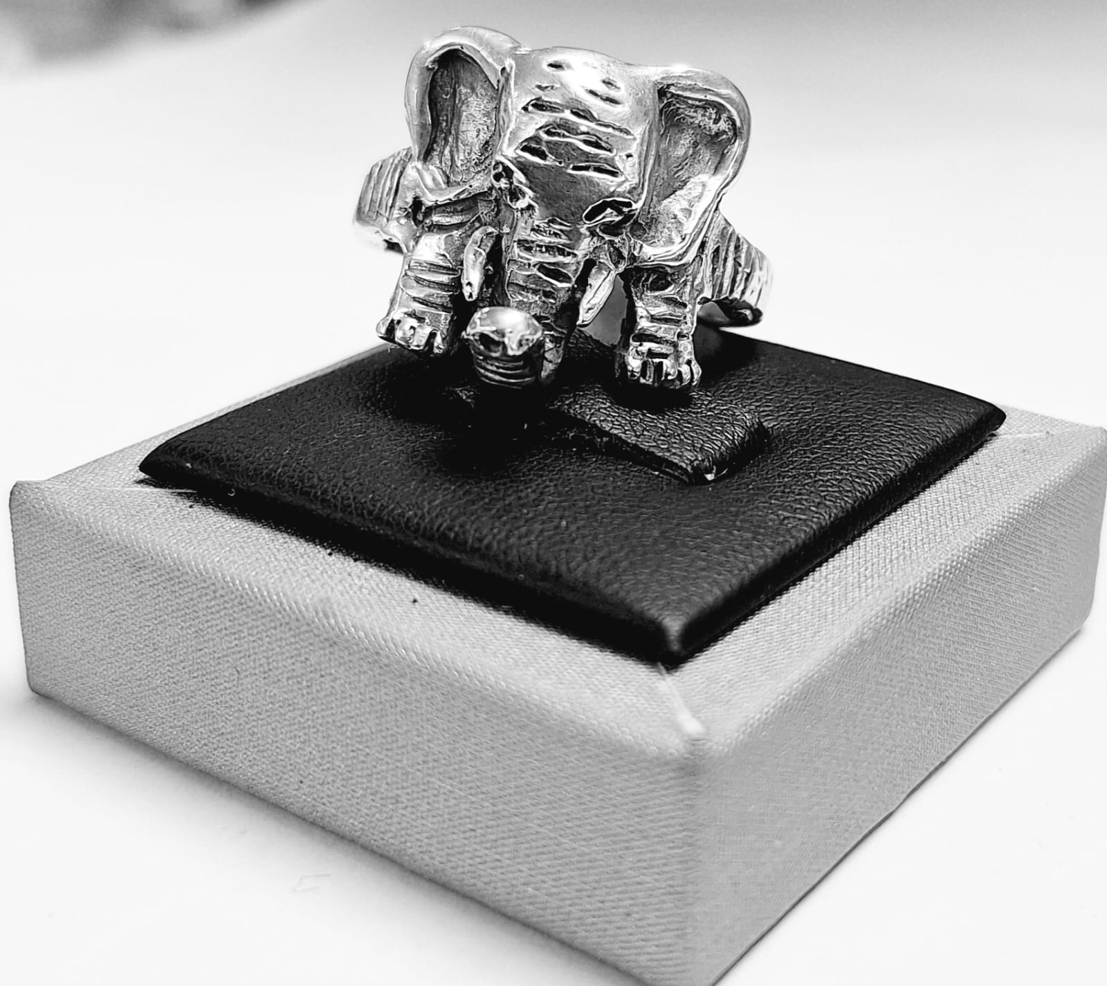 Anillo Elefante en Plata Ley 925, vista frontal