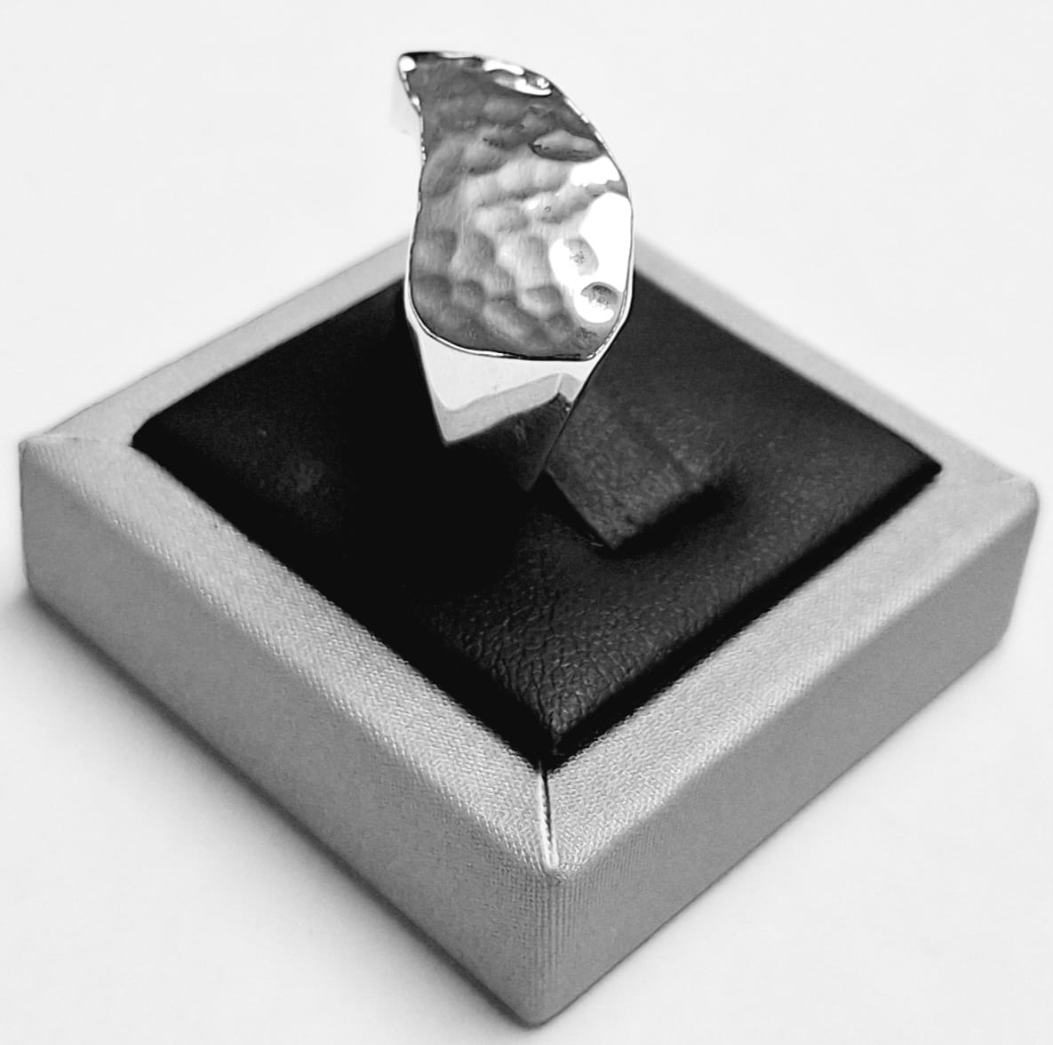 Anillo Martillo en Plata Ley 925, vista frontal