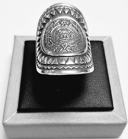 Sello de ley en el interior del anillo calendario azteca en plata ley 925