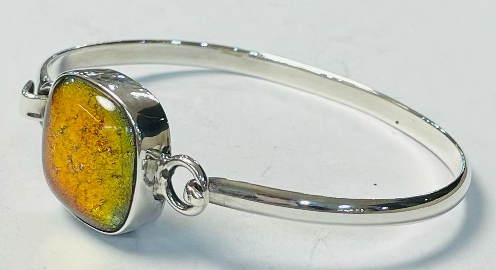 Brazalete con Dicroico en Plata Ley 925, vista frontal