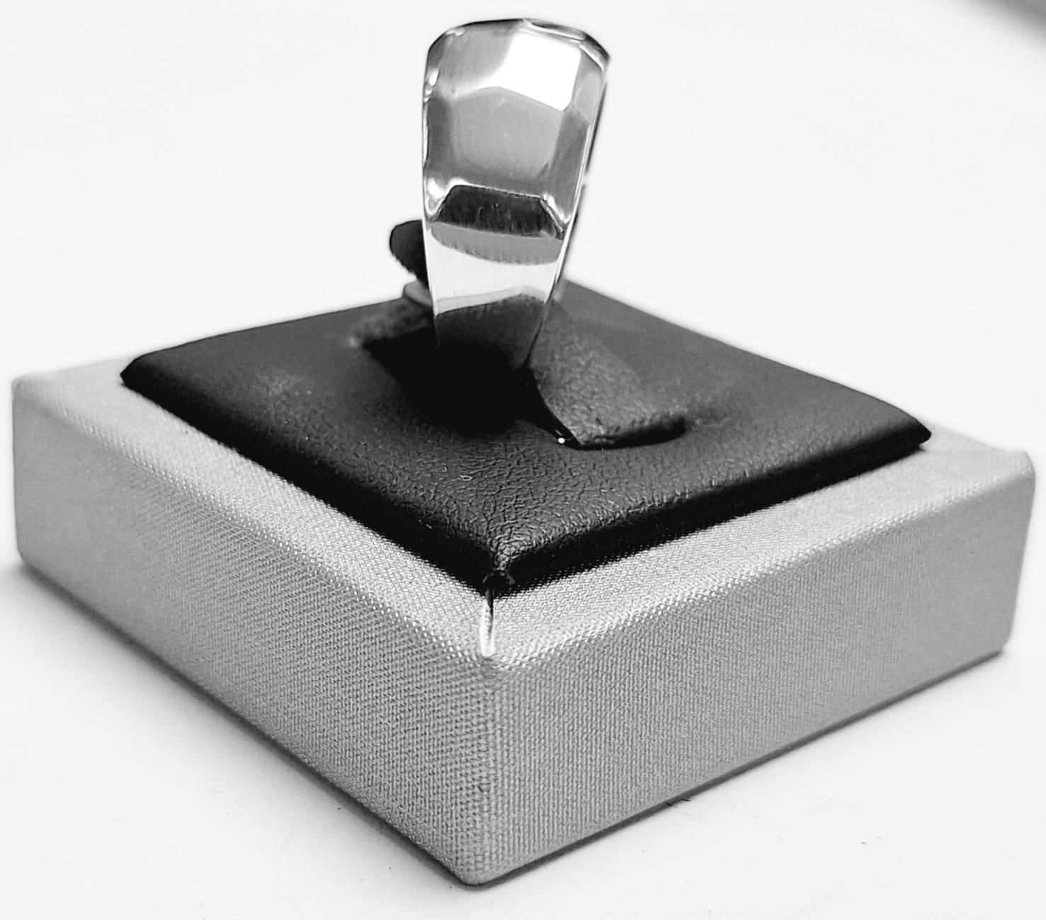 Anillo en Plata Ley 925, vista frontal