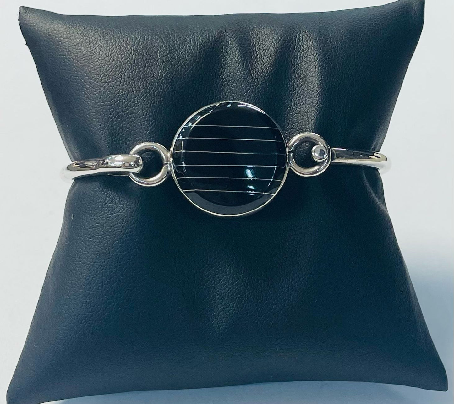 Brazalete con Piedra de Obsidiana en Plata Ley 925, sello de autenticidad Plata Ley .925