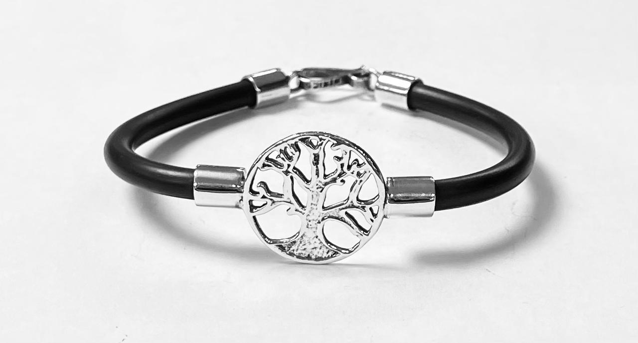 Sello de ley en el interior del brazalete arbol de la vida en plata ley 925 con caucho