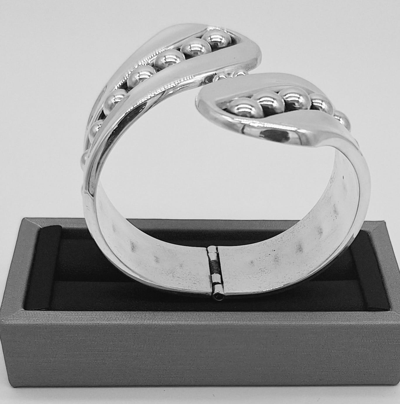 Brazalete Vintage en Plata Ley 925, vista frontal