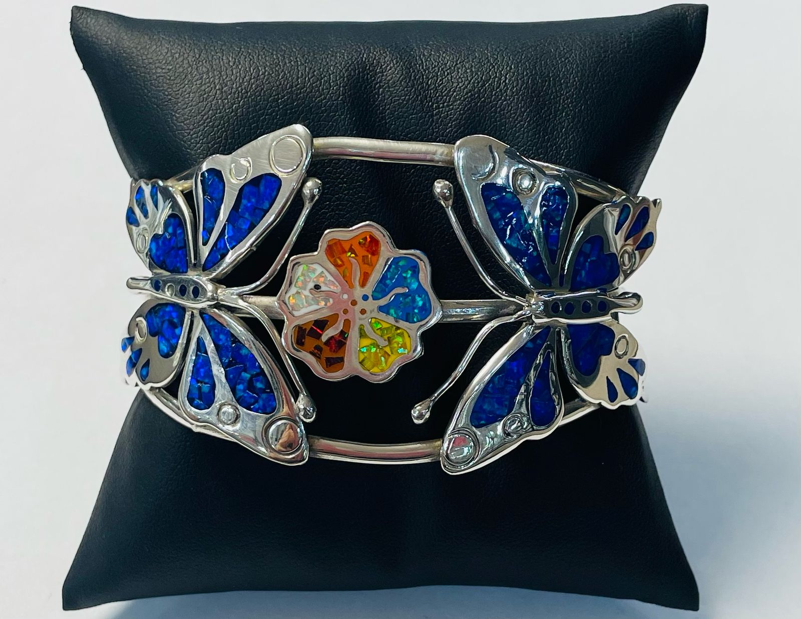 Brazalete con Opalo en Plata Ley 925, sello de autenticidad Plata Ley .925