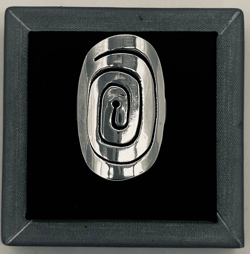 Sello de ley en el interior del anillo plata ley 925