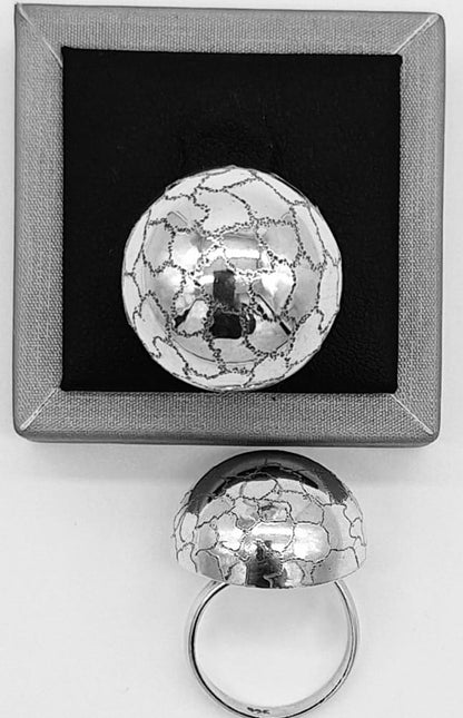 Sello de ley en el interior del anillo diamantada plata ley 925
