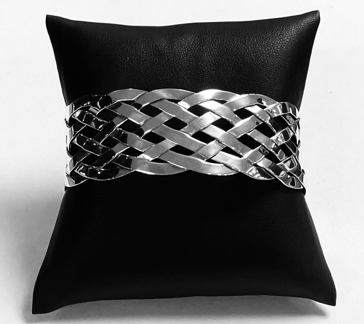 Brazalete Tejido en Plata Ley 925, sello de autenticidad Plata Ley .925