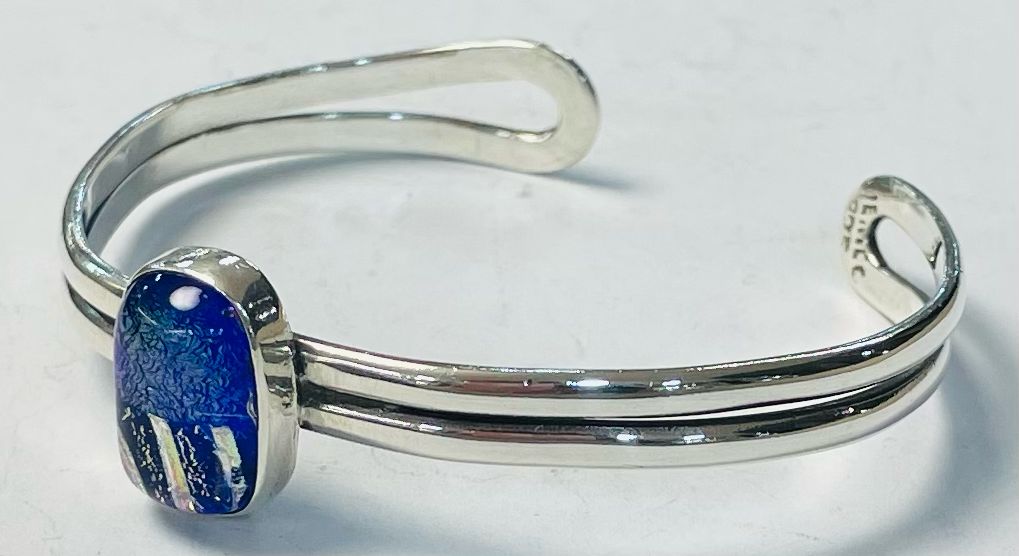 Brazalete con Dicroico en Plata Ley 925, vista frontal
