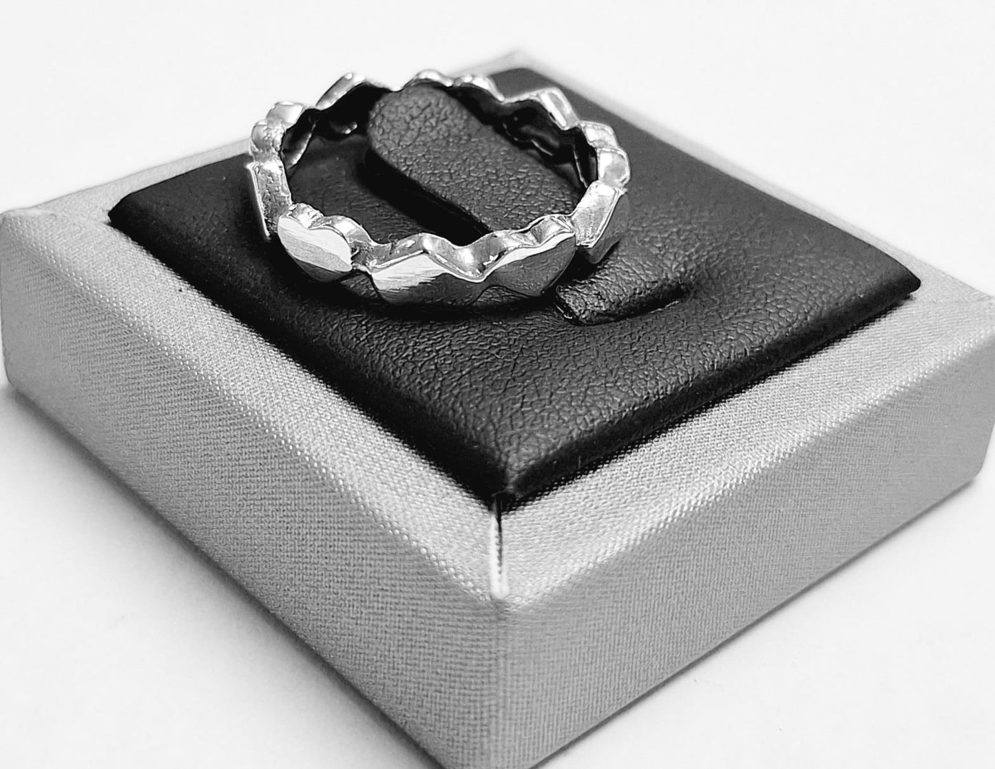 Anillo de Corazones en Plata 925, sello de autenticidad Plata Ley .925