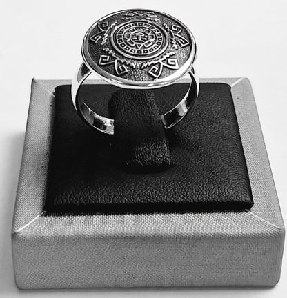 Sello de ley en el interior del anillo azteca en plata ley 925