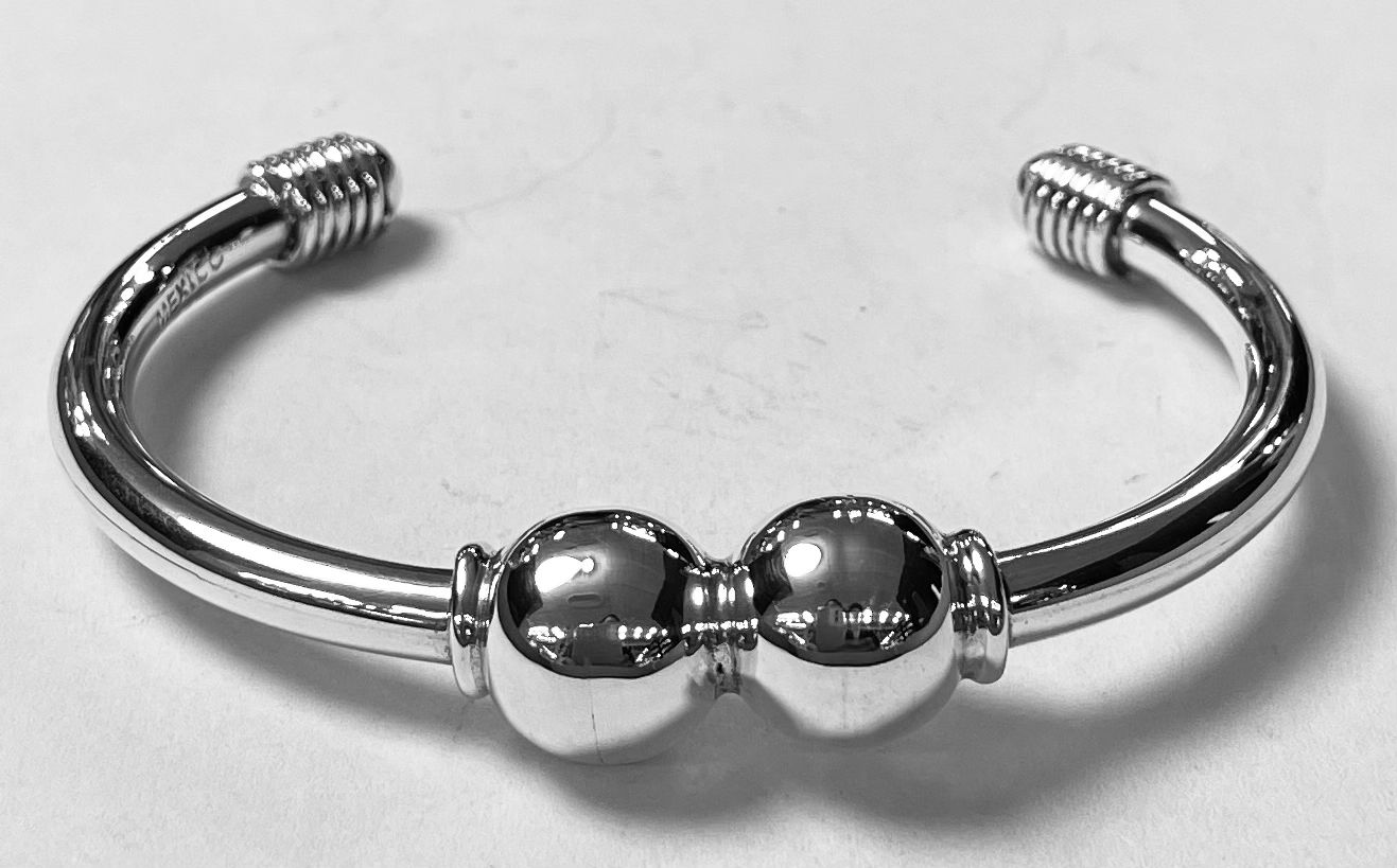 Brazalete en Plata Ley 925, sello de autenticidad Plata Ley .925