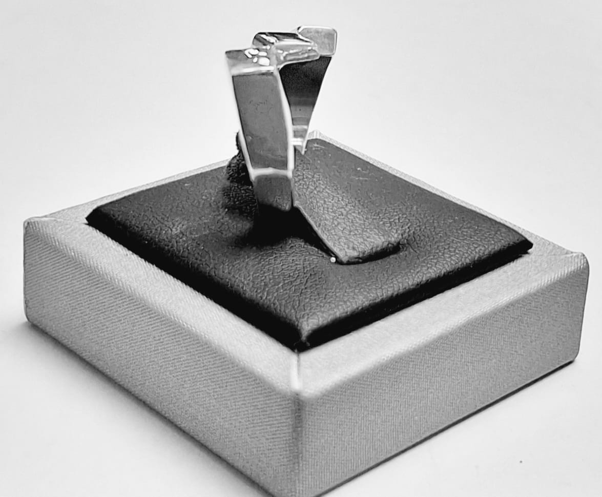 Anillo Martillado en Plata Ley 925, vista frontal
