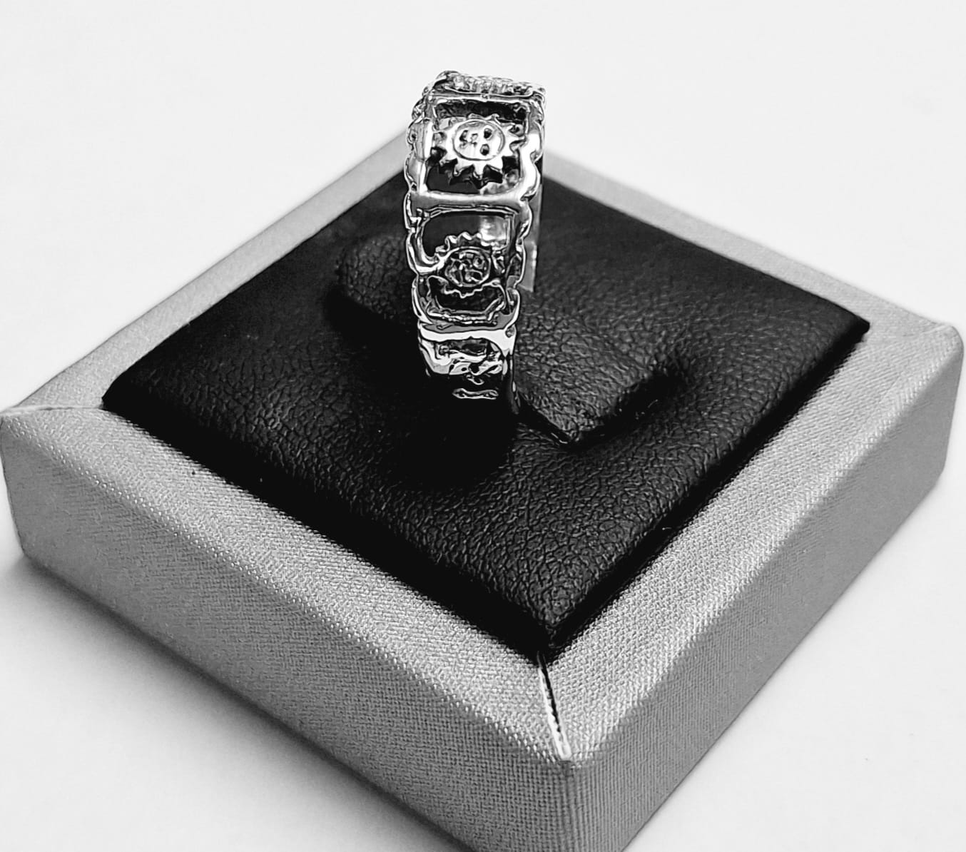 Anillo Sol en Plata Ley 925, vista frontal