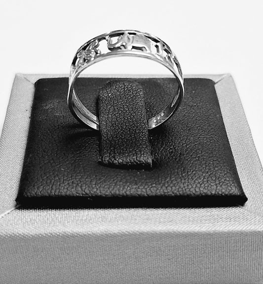 Sello de ley en el interior del anillo de la suerte en plata ley 925