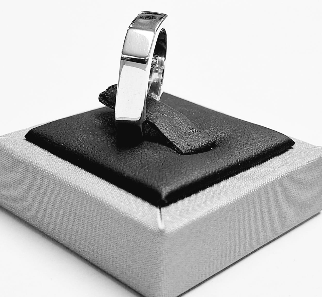 Anillo en Plata Ley 925, vista frontal