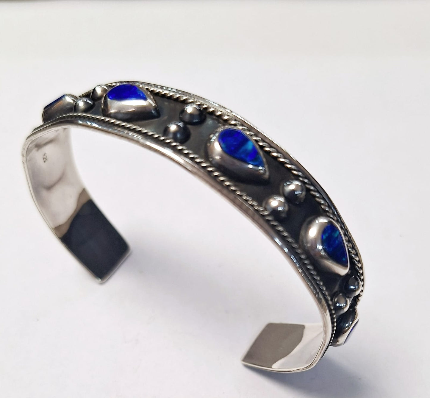 Brazalete con Opalo en Plata Ley, vista frontal