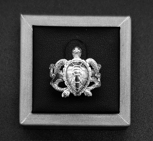 Sello de ley en el interior del anillo plata ley 950, tortuga