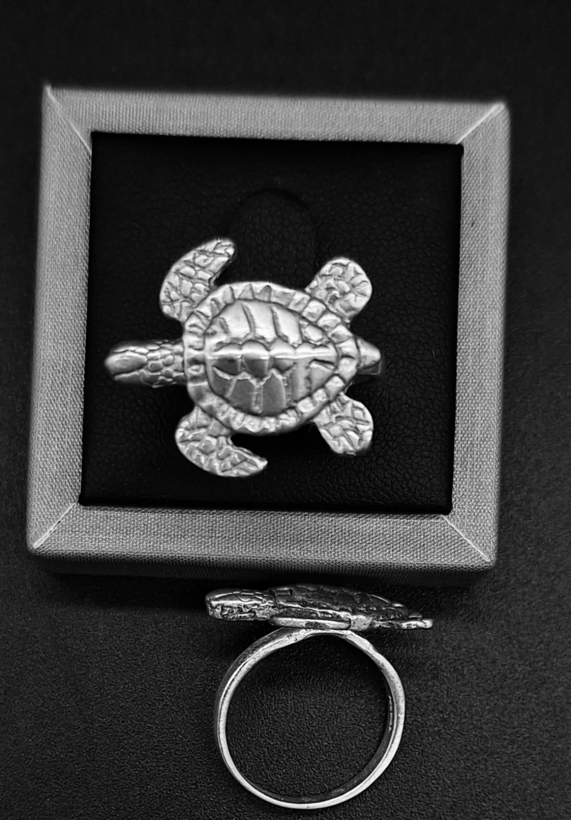 Sello de ley en el interior del anillo plata ley 925, tortuga
