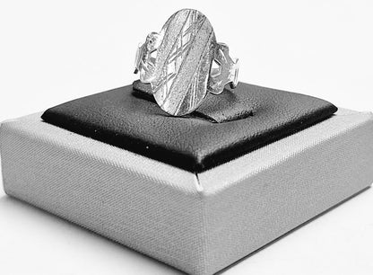 Anillo Diamantada en Plata Ley 925, sello de autenticidad Plata Ley .925