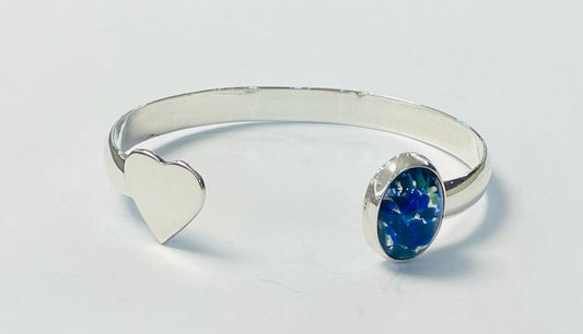 Sello de ley en el interior del brazalete con opalo en plata ley 925