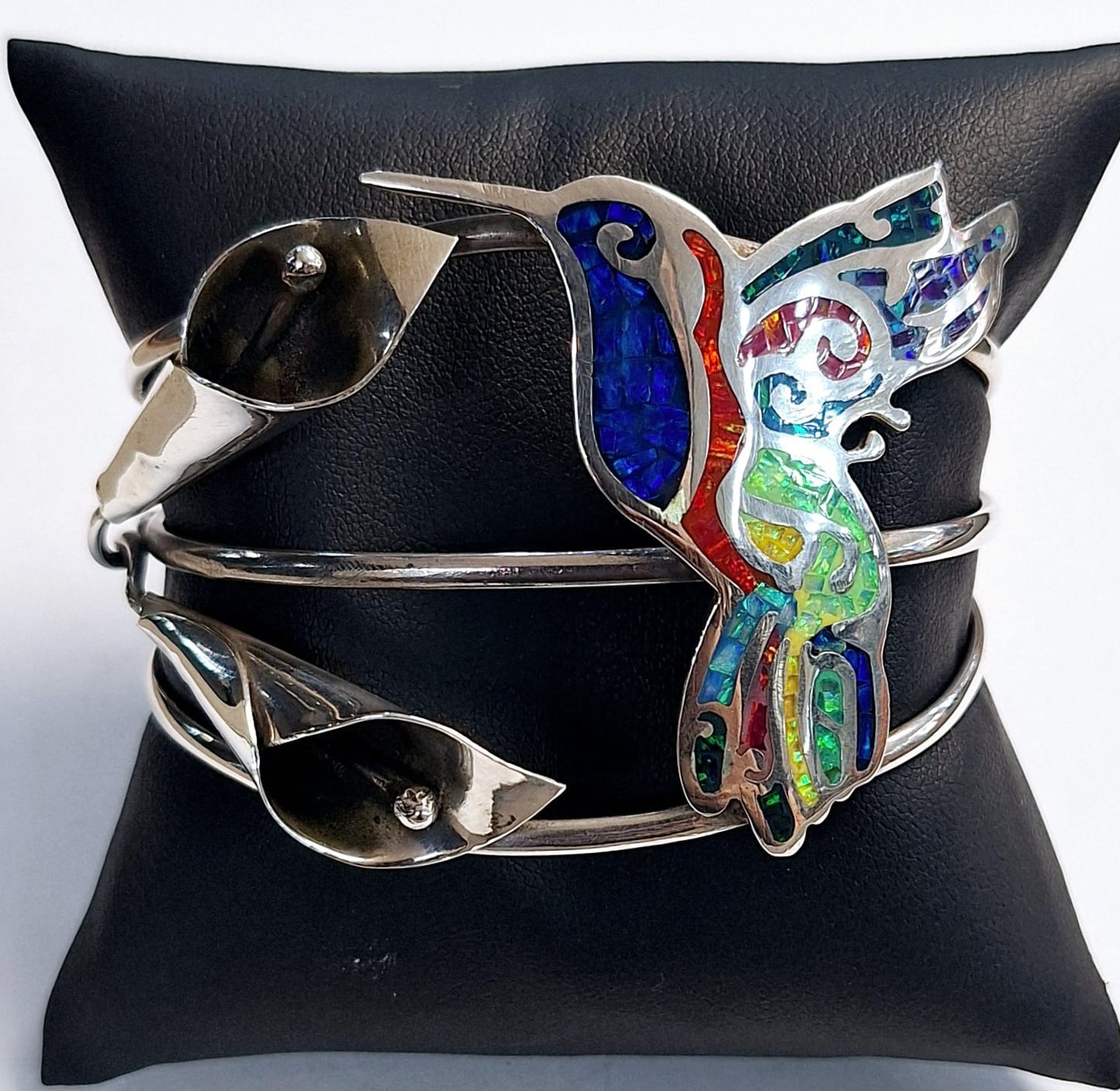 Brazalete con Opalo en Plata Ley 925, sello de autenticidad Plata Ley .925