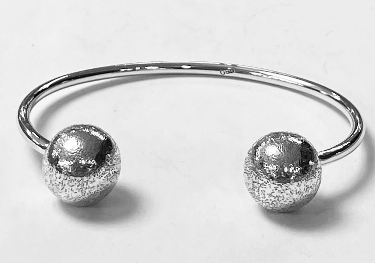 Brazalete Optima Diamantado en Plata Ley 925, vista frontal