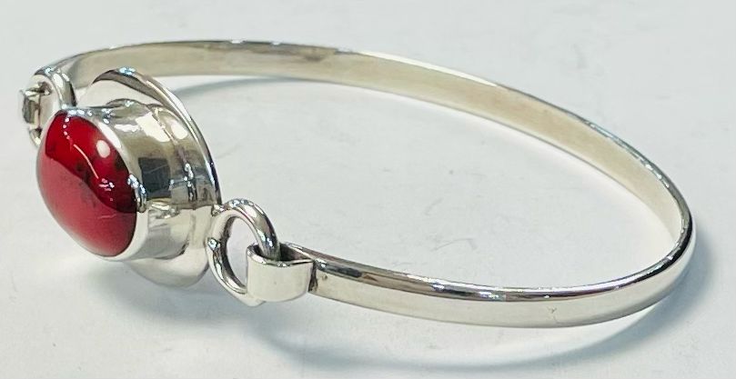 Brazalete con Coral en Plata Ley 925, vista frontal