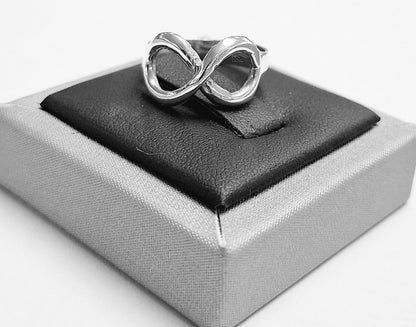 Anillo Infinito en Plata Ley 925, sello de autenticidad Plata Ley .925