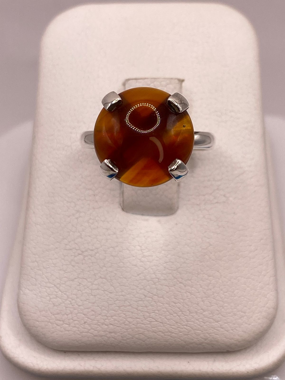 Anillo de Ágata Naranja Natural en Plata .925 — ángulo diagonal