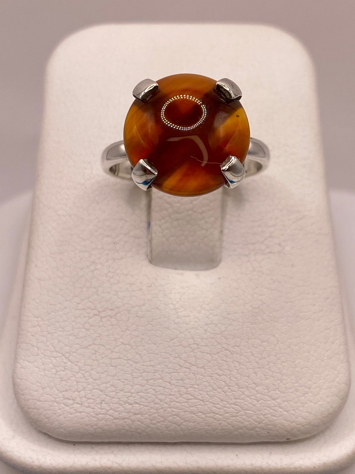 Anillo de Ágata Naranja Natural en Plata .925, vista de detalle