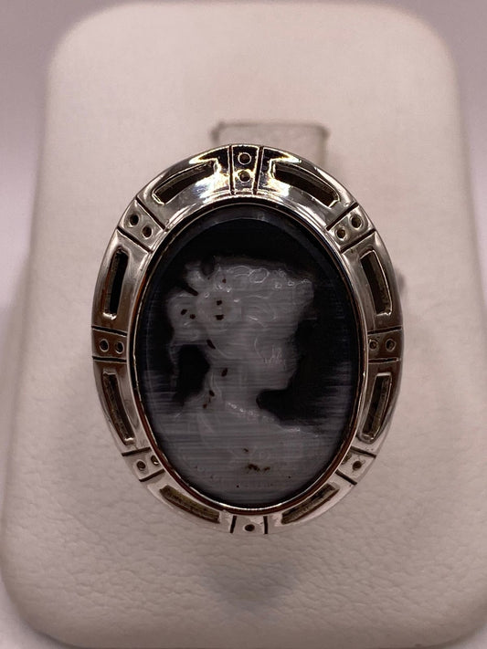 Anillo Ajustable de Plata Ley 925 con Camafeo — detalle de acabado