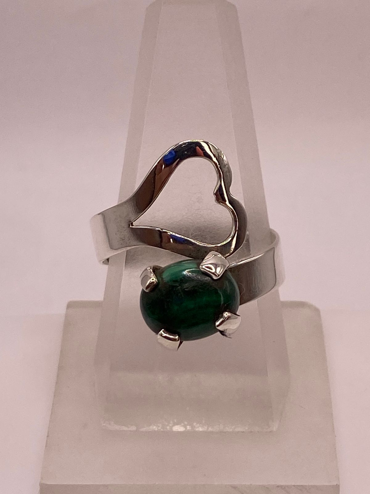 Anillo Ajustable de Plata Ley 925 con Malaquita — vista lateral