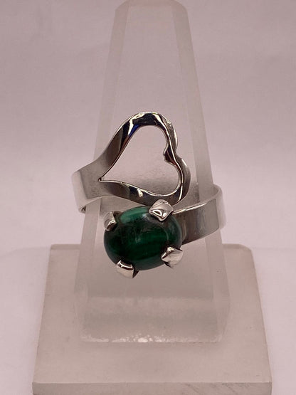 Anillo Ajustable de Plata Ley 925 con Malaquita, vista lateral