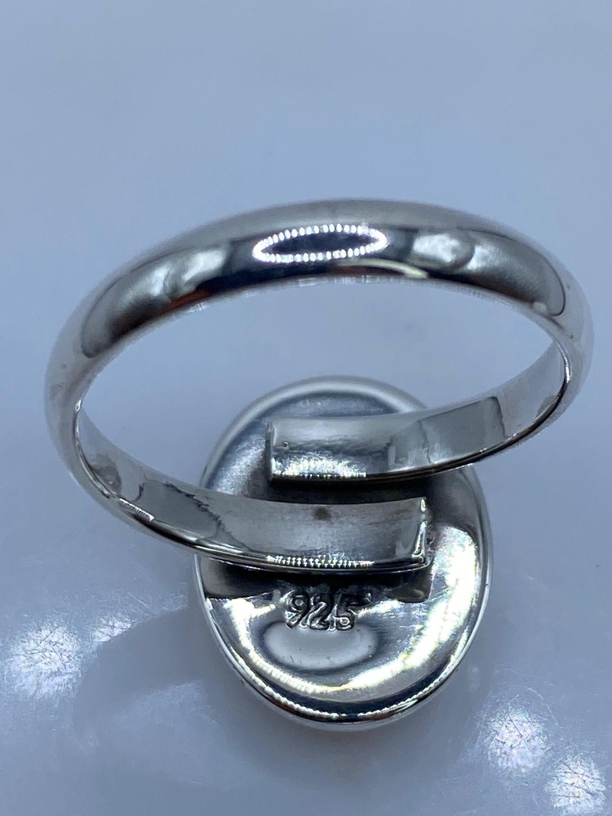 Anillo Ajustable de Plata Ley 925 con Ópalo de Fuego Fucsia, sello de autenticidad Plata Ley .925