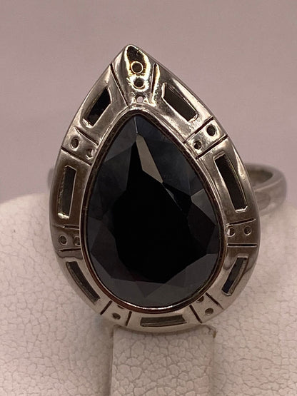 Anillo Ajustable de Plata Ley 925 con Zirconia Negra en Forma de Gota, sello de autenticidad Plata Ley .925