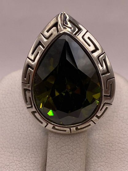 Anillo Ajustable de Plata Ley 925 con Zirconia Verde Olivo en Forma de Gota