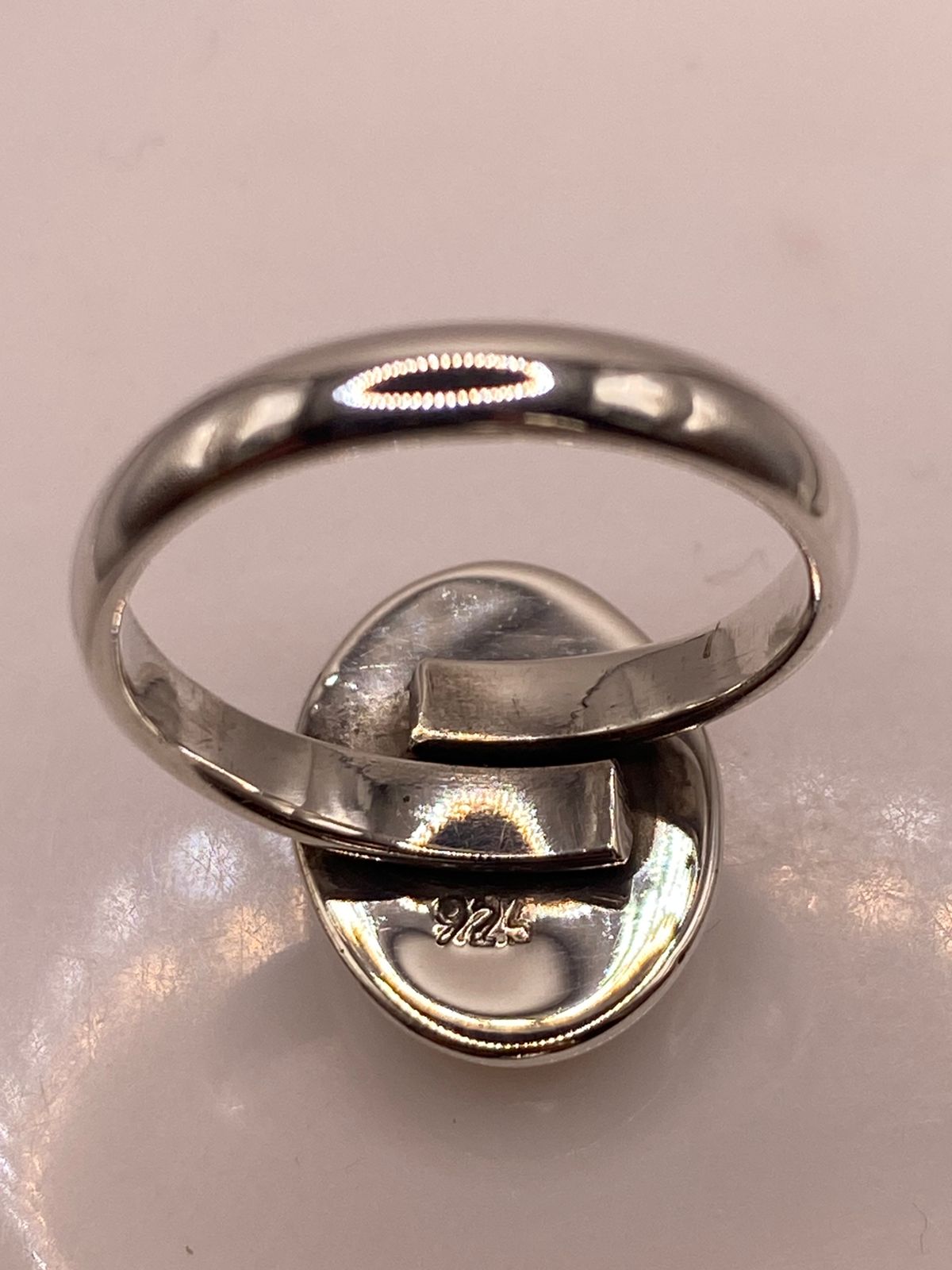 Anillo Ajustable de Plata .925 con Ópalo de Fuego Ovalado Diseño Elegante, sello de autenticidad Plata Ley .925