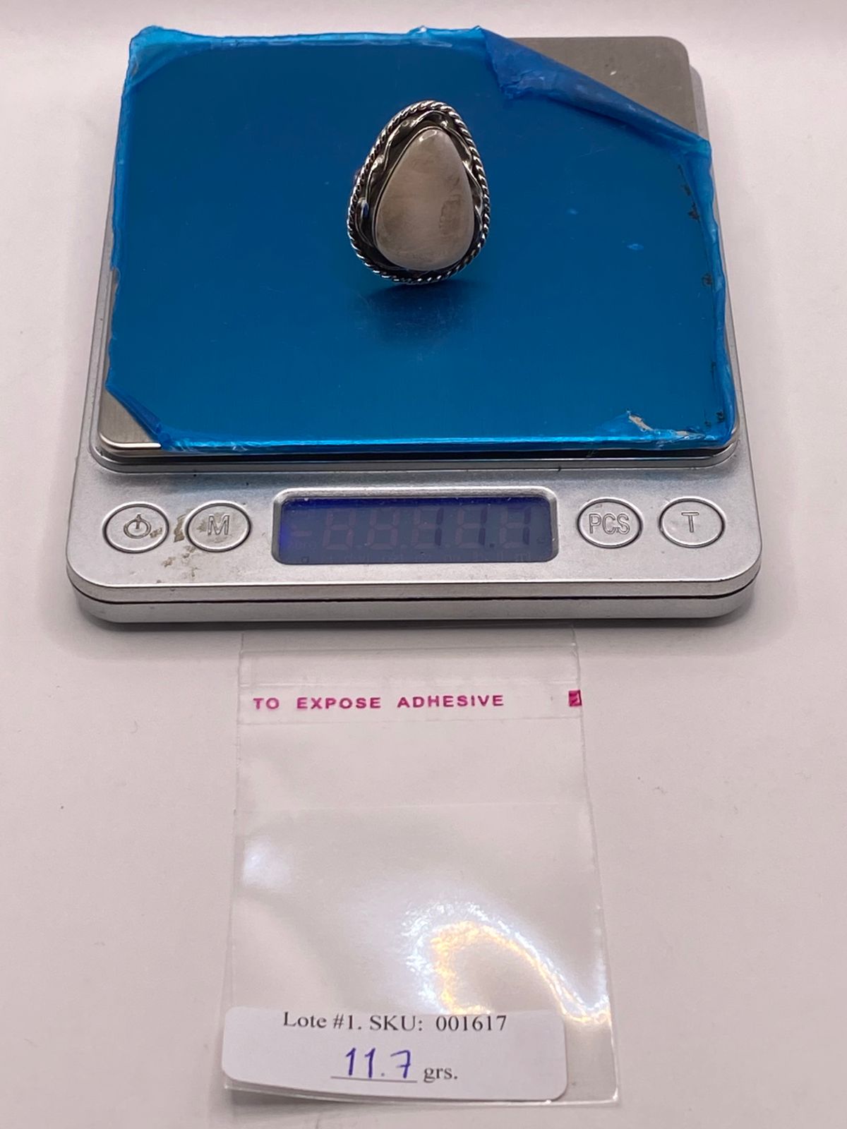 Anillo Ajustable de Plata 925 con Piedra Jade Marfil, peso en gramos (báscula)