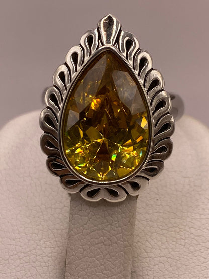 Anillo Ajustable de Plata 925 con Zirconia Gota, Diseño Calado, vista superior