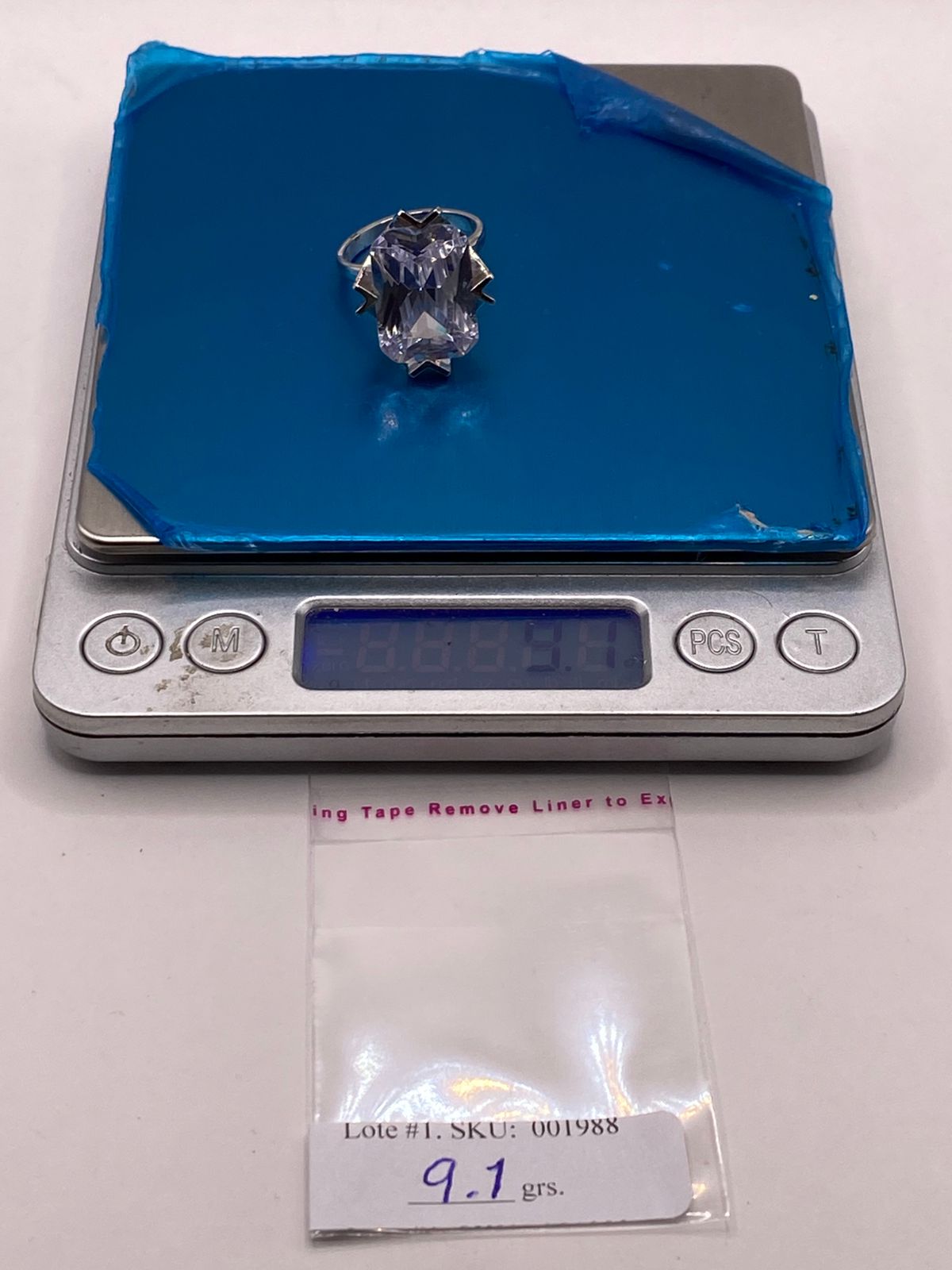 Anillo Ajustable de Plata 925 con Zirconia Rectangular, peso en gramos (báscula)