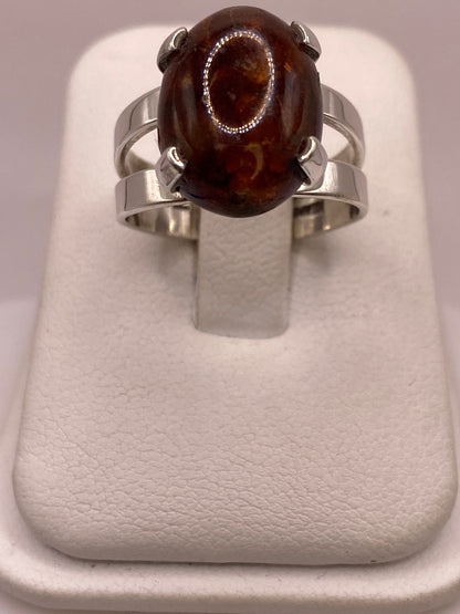Anillo de Ámbar en Plata Ley .925, vista de detalle