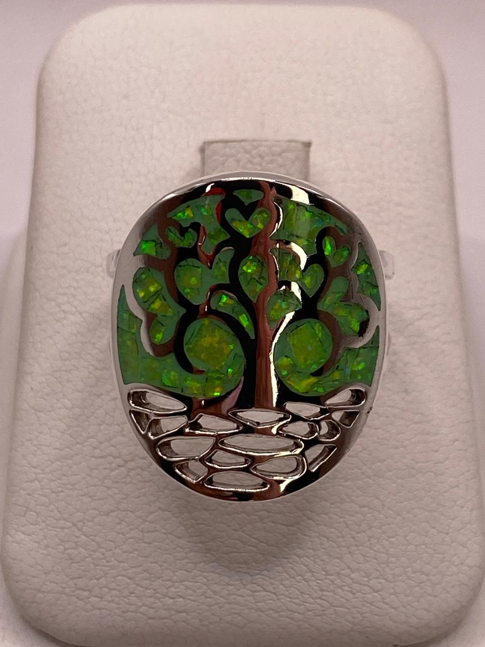 Anillo Árbol de la Vida con Ópalo de Fuego en Plata Ley .950, vista de detalle